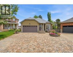 2 AMORE Boulevard, Hamilton, Ontario