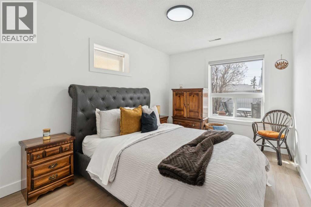 194 Martinglen Way NE, Calgary, Alberta  T3J 3L1 - Photo 25 - A2310999