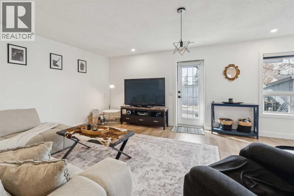 194 Martinglen Way NE, Calgary, Alberta  T3J 3L1 - Photo 21 - A2310999