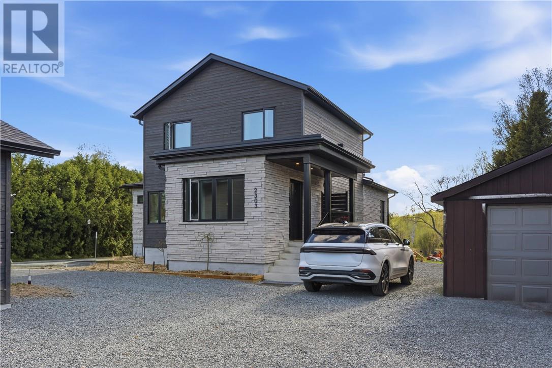 2303 Treeview Road, Sudbury, Ontario  P3E 5C7 - Photo 2 - 2127948