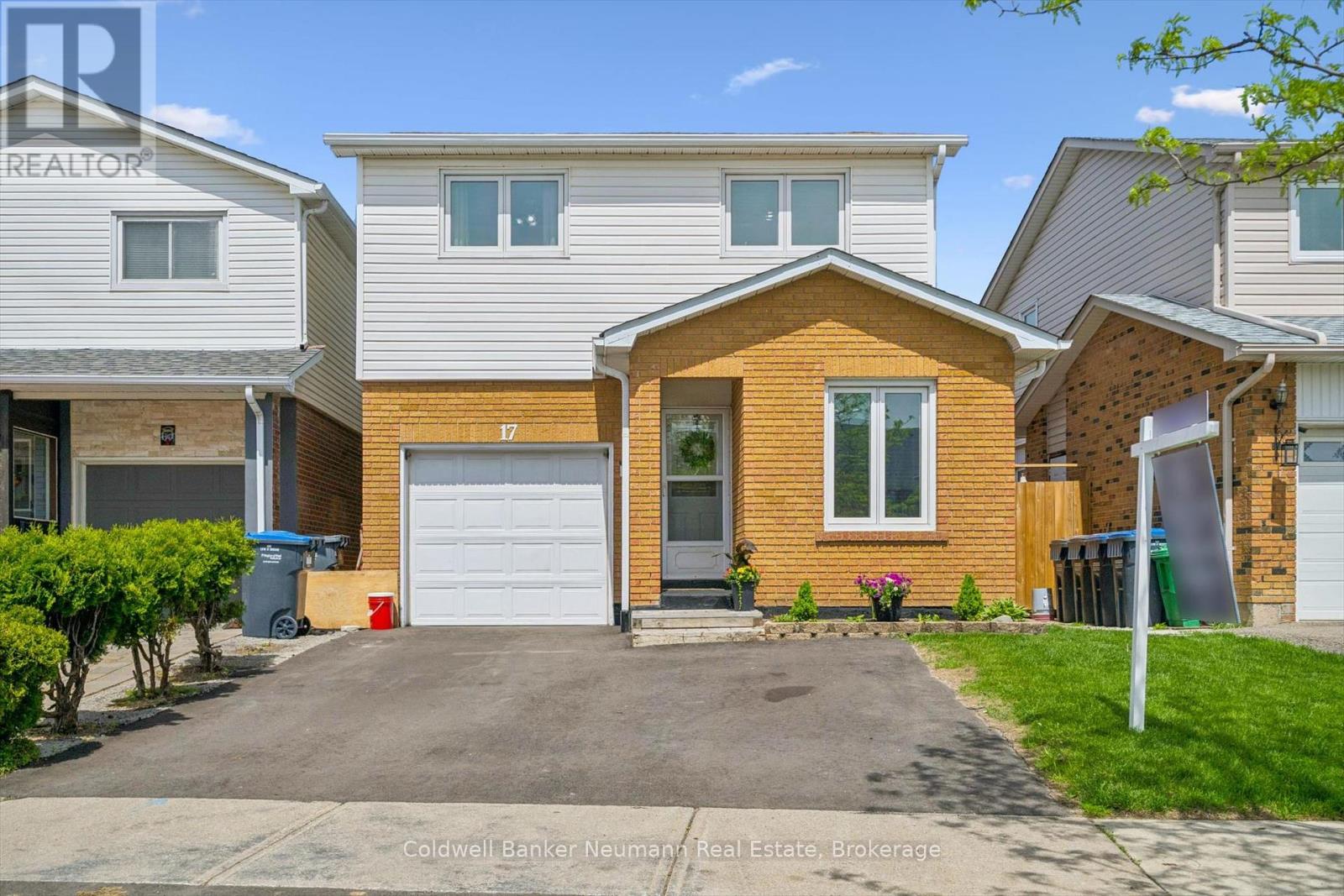 17 HISTON CRESCENT, Brampton, Ontario