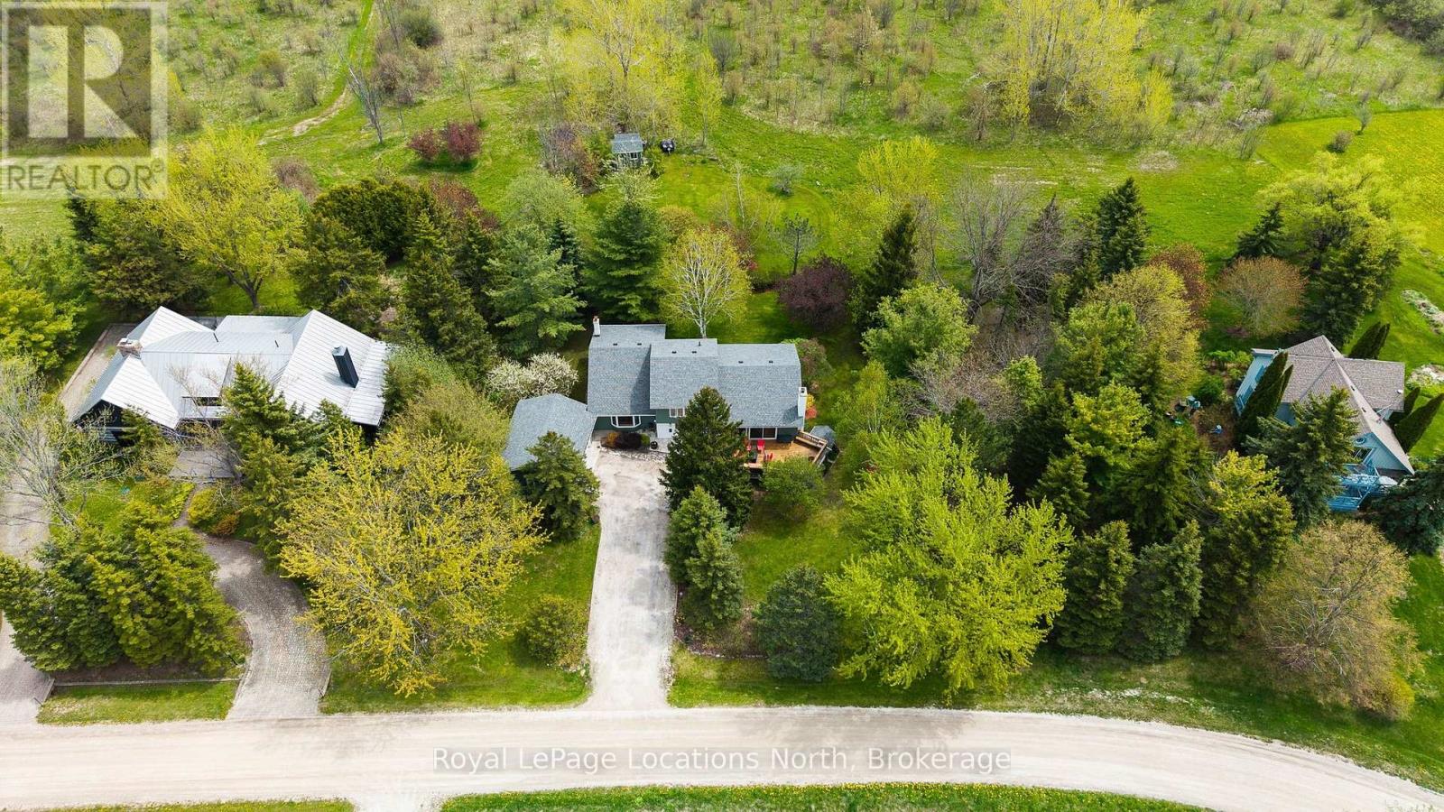 26 Oslerview Drive, Clearview, Ontario L9Y 3Y9 - Photo 1 - S12882154