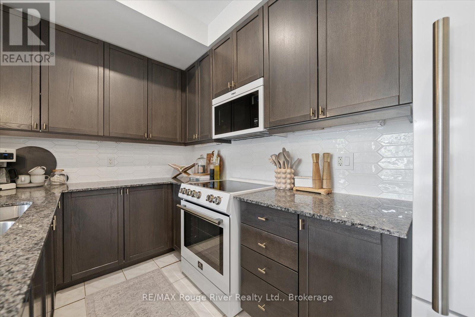124 - 84 Aspen Springs Drive, Clarington, Ontario  L1C 0V3 - Photo 15 - E13154206