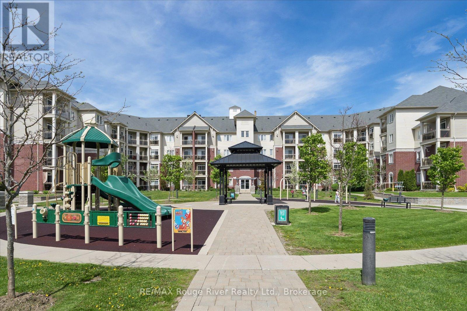 124 - 84 Aspen Springs Drive, Clarington, Ontario  L1C 0V3 - Photo 3 - E13154206