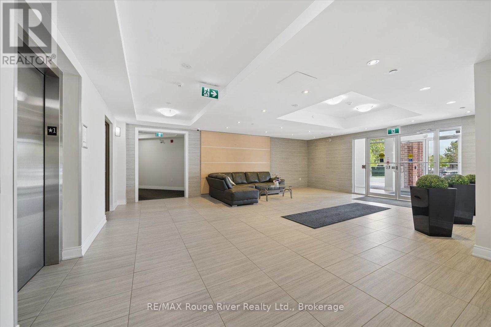 124 - 84 Aspen Springs Drive, Clarington, Ontario  L1C 0V3 - Photo 6 - E13154206