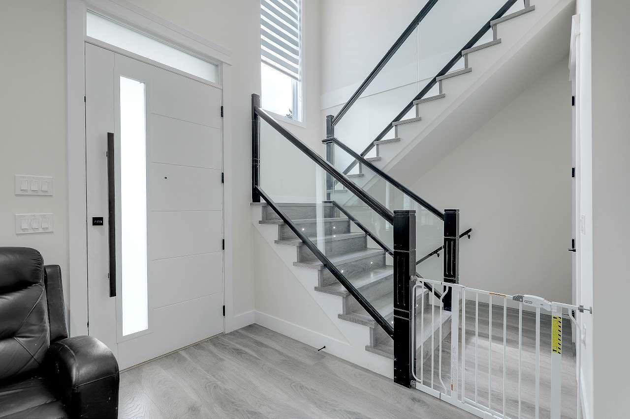 7068 194 Street, Surrey, British Columbia  V4N 1N2 - Photo 8 - R3125507