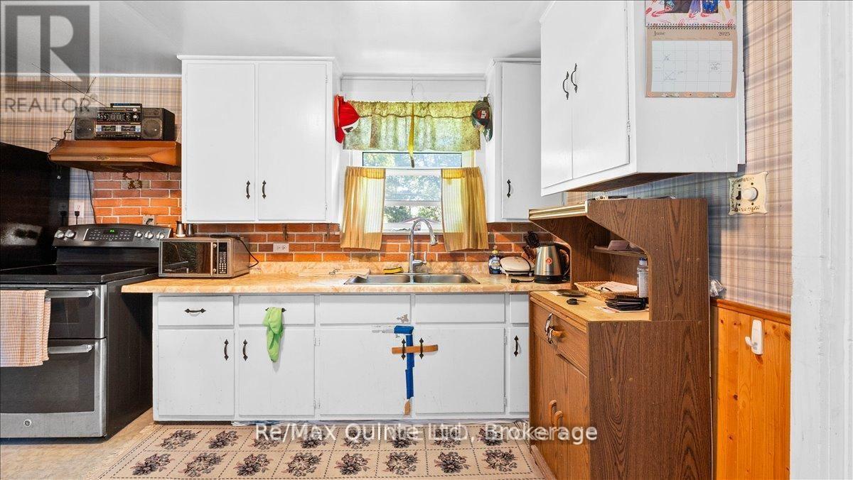 23 Fawcett Avenue, Prince Edward County, Ontario  K0K 2T0 - Photo 10 - X13154236