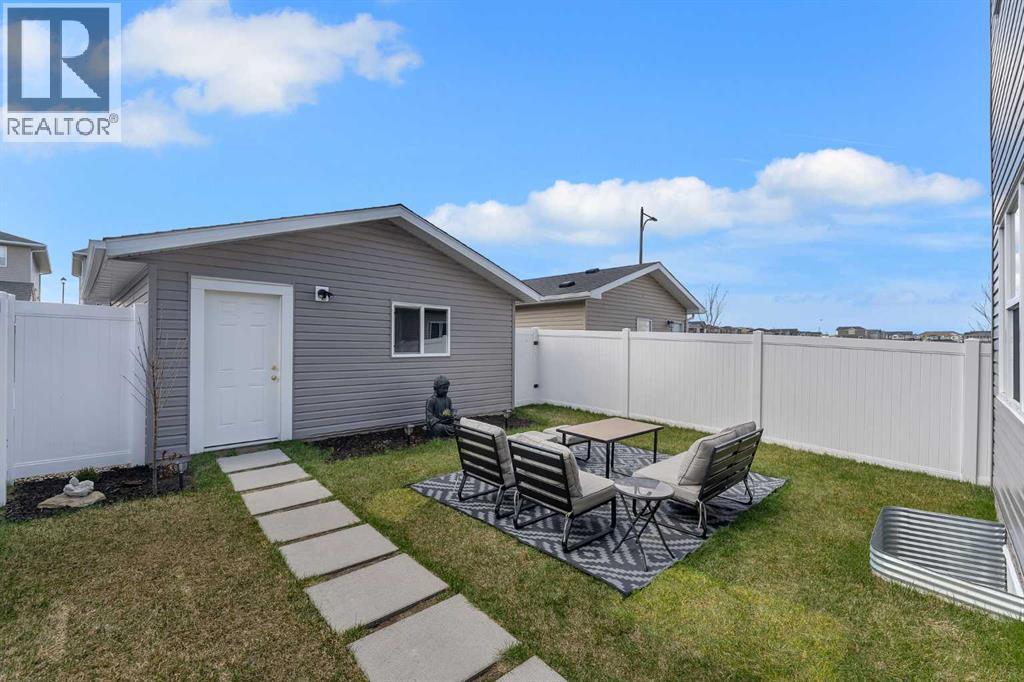 1105 Bayview Gardens SW, Airdrie, Alberta  T4B 5K3 - Photo 36 - A2307880