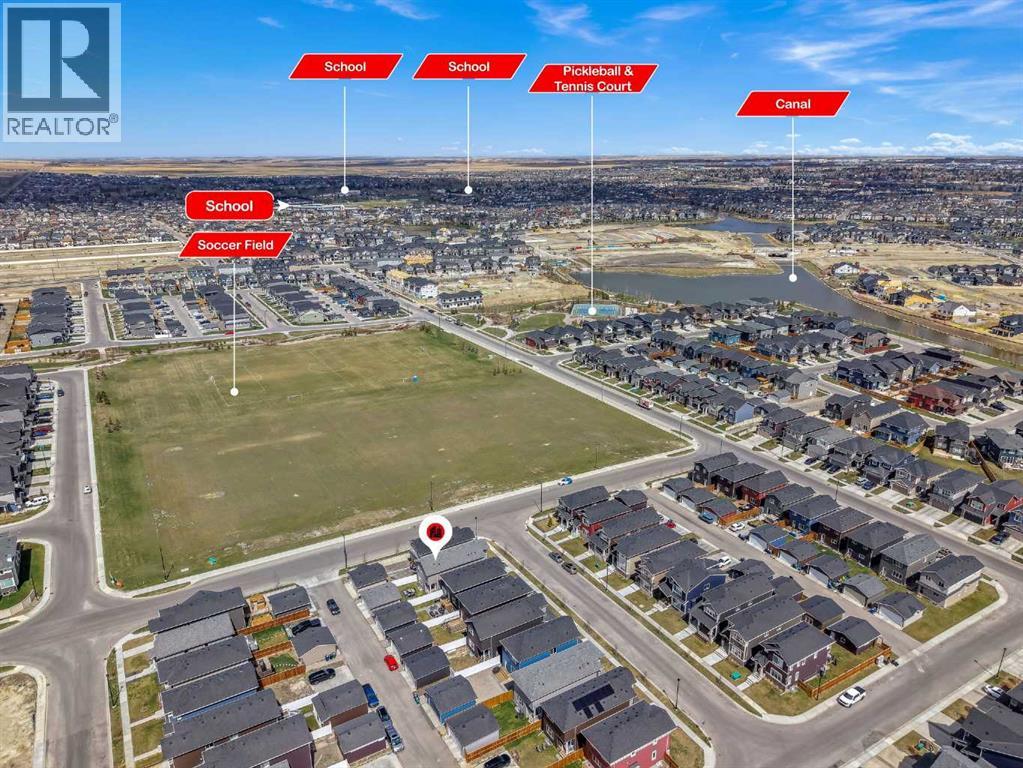 1105 Bayview Gardens SW, Airdrie, Alberta  T4B 5K3 - Photo 2 - A2307880