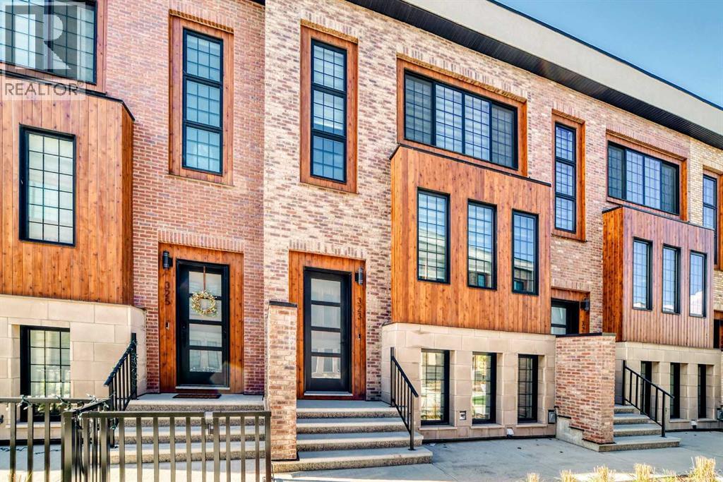 323, 81 Greenbriar Place NW, Calgary, Alberta
