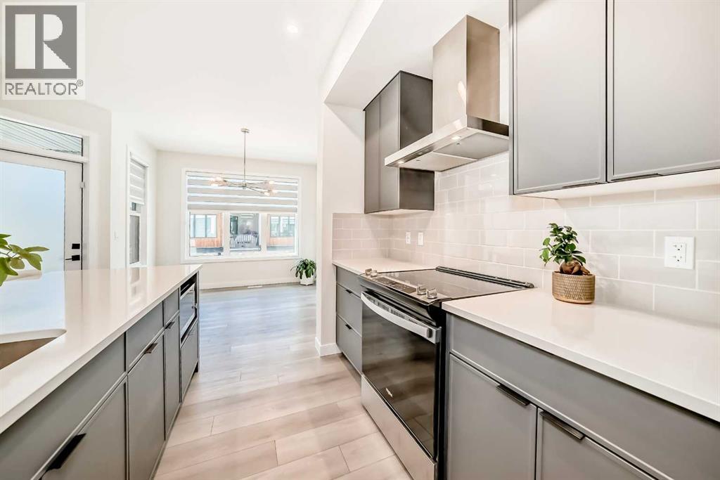323, 81 Greenbriar Place NW, Calgary, Alberta  T3B 6J1 - Photo 5 - A2309278