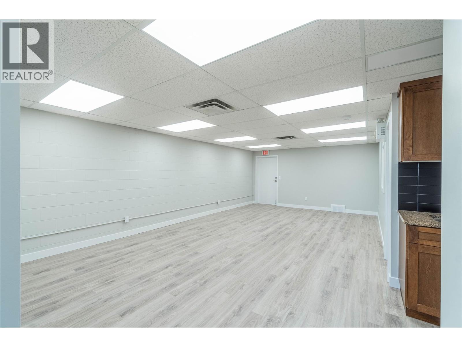 1383 Mcgill Road Unit# 102, Kamloops, British Columbia V2C 6K2 - Photo 10 - 10345809