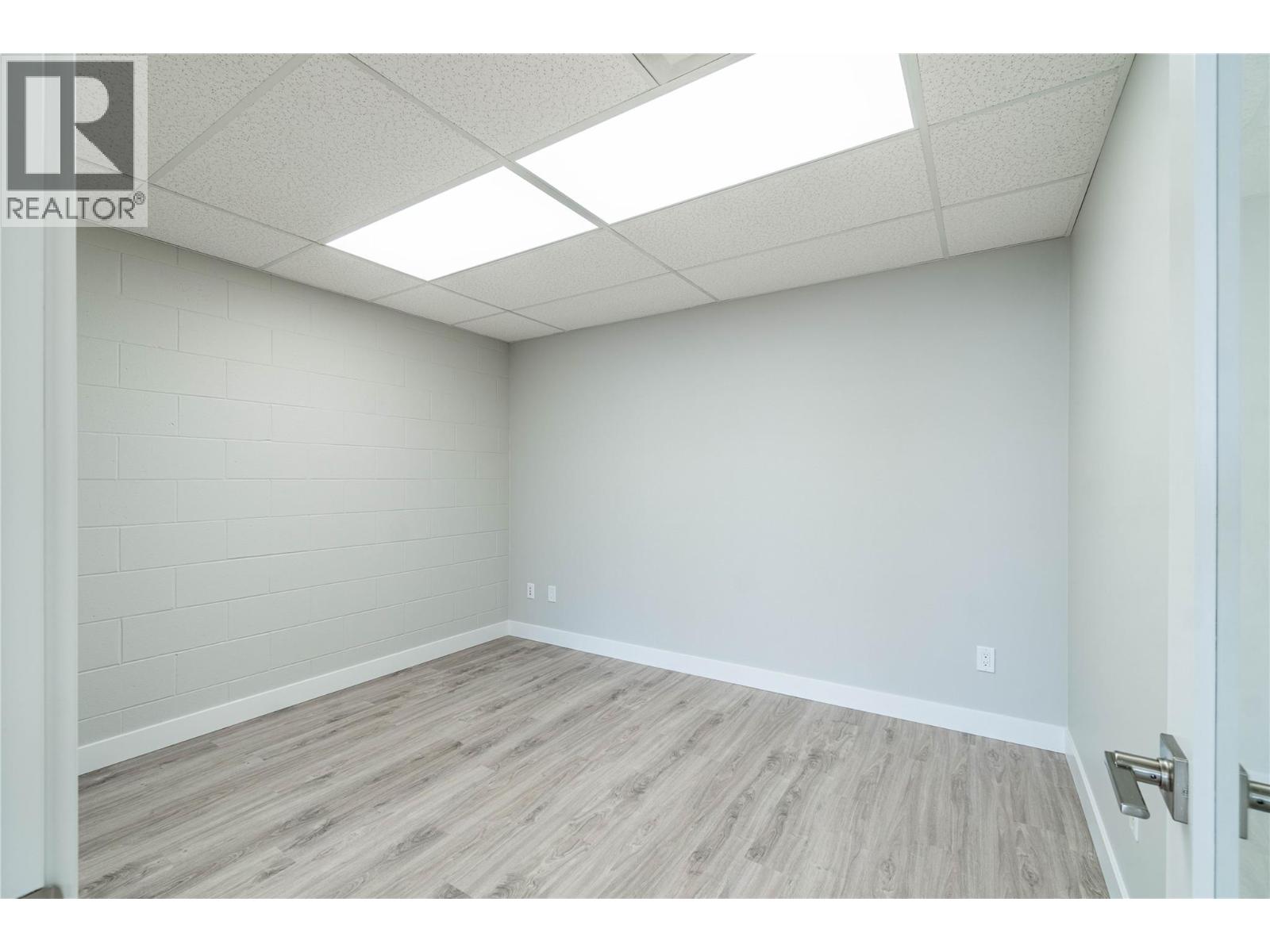 1383 Mcgill Road Unit# 102, Kamloops, British Columbia V2C 6K2 - Photo 29 - 10345809