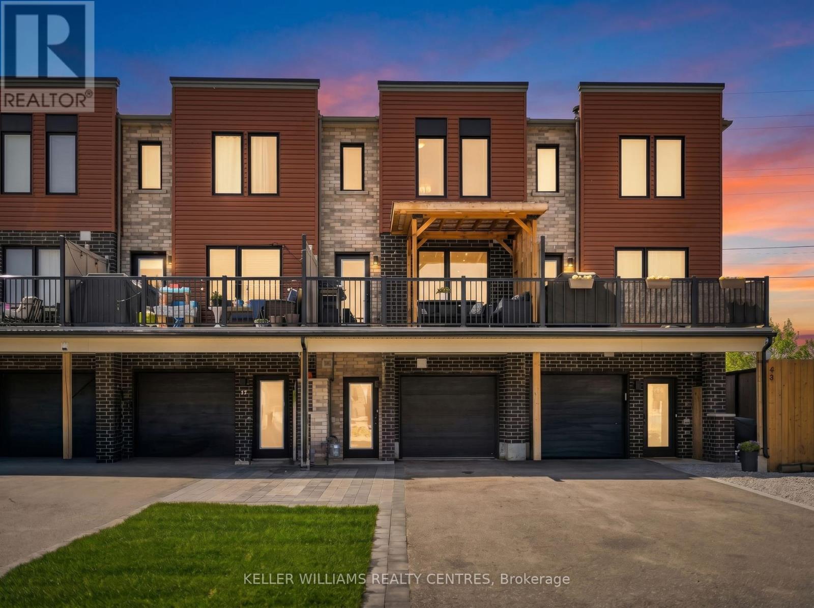 43 Fairlane Avenue, Barrie, Ontario  L9J 0N1 - Photo 2 - S13148874