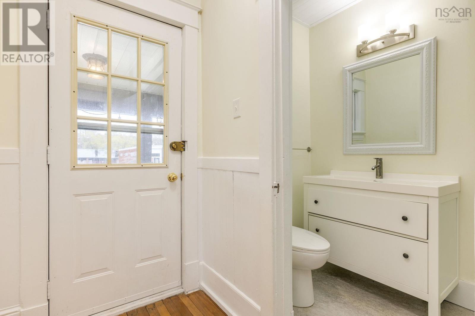 206 Pleasant Street, Dartmouth, Nova Scotia  B2Y 3R6 - Photo 8 - 202611332