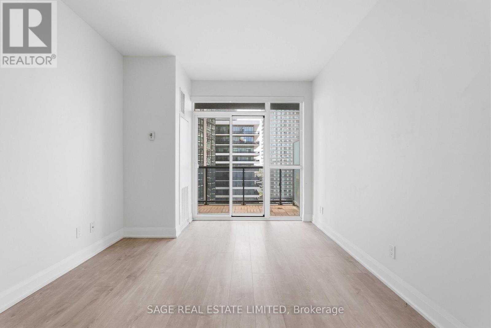1407 - 110 Marine Parade Drive, Toronto, Ontario M8V 0A3 - Photo 5 - W13146564