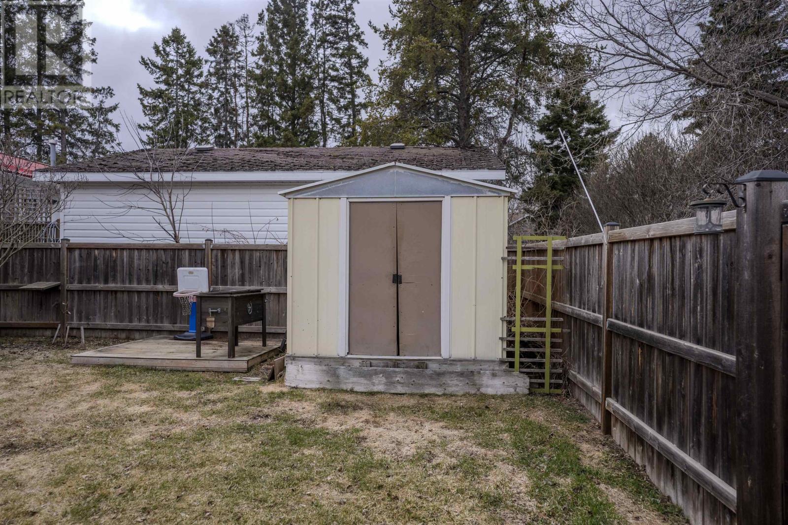 874 Erie Ave E, Thunder Bay, Ontario  P7A 6N2 - Photo 41 - TB2600873