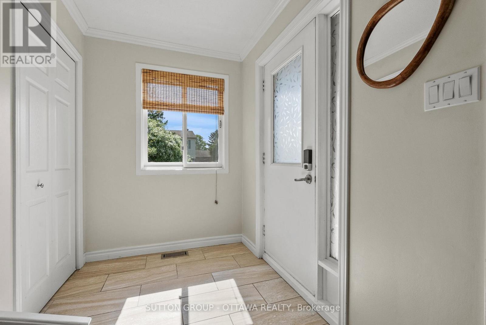 1 Airycot Circle, Ottawa, Ontario  K2J 2L2 - Photo 5 - X13154204