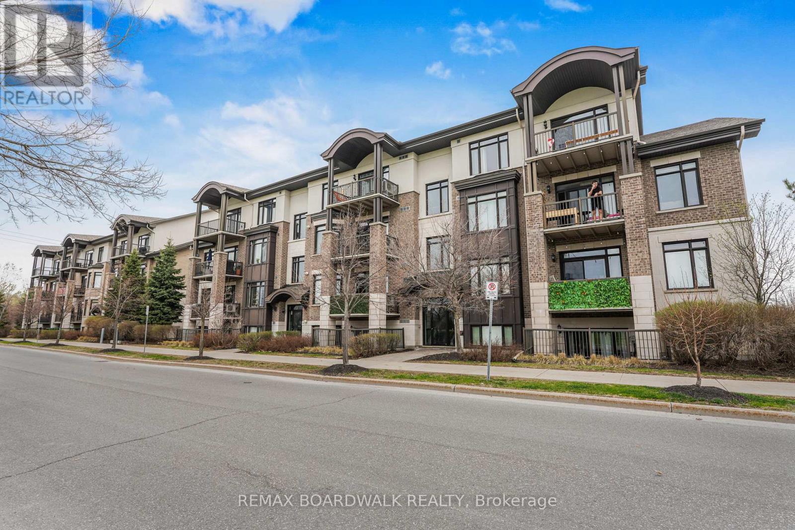 203 - 705 BEAUPARC PRIVATE, Ottawa, Ontario