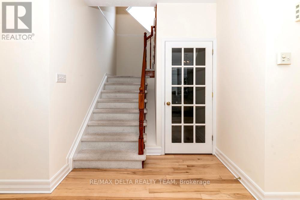 46 Birchfield Ave,  Avenue, Ottawa, Ontario  K2M 2N5 - Photo 10 - X13154316