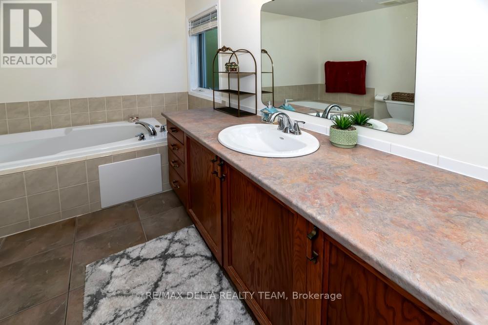 46 Birchfield Ave,  Avenue, Ottawa, Ontario  K2M 2N5 - Photo 24 - X13154316