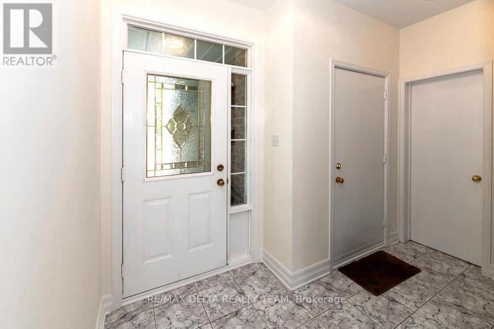 46 Birchfield Ave,  Avenue, Ottawa, Ontario  K2M 2N5 - Photo 5 - X13154316
