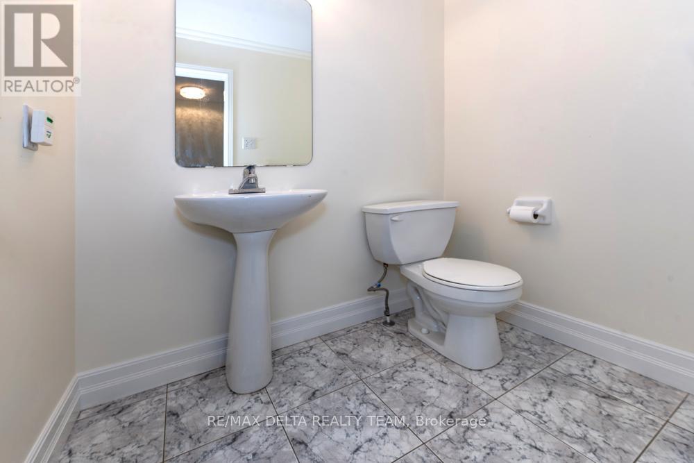 46 Birchfield Ave,  Avenue, Ottawa, Ontario  K2M 2N5 - Photo 6 - X13154316
