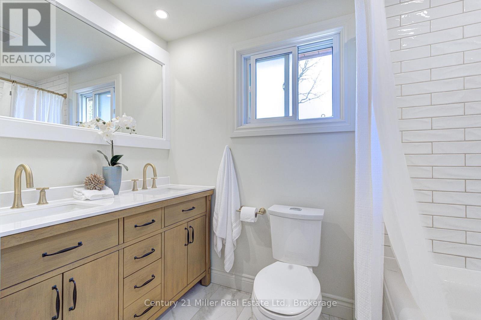 418 Southland Crescent, Oakville, Ontario  L6L 3N8 - Photo 21 - W13154318