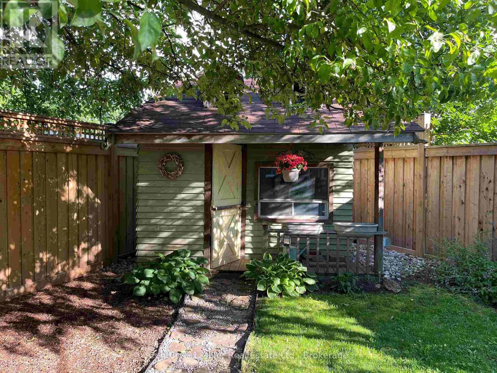 418 Southland Crescent, Oakville, Ontario  L6L 3N8 - Photo 3 - W13154318