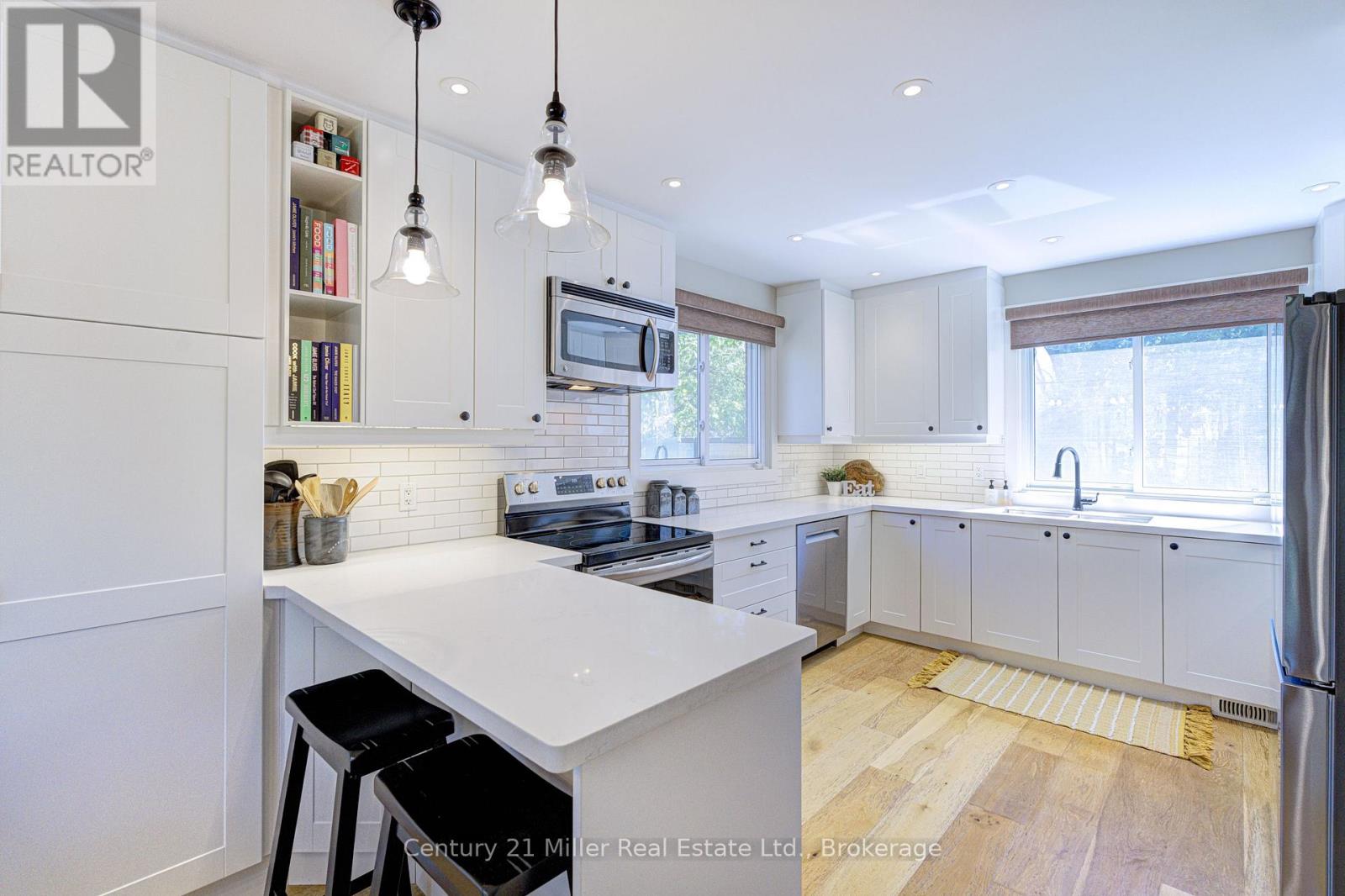 418 Southland Crescent, Oakville, Ontario  L6L 3N8 - Photo 8 - W13154318