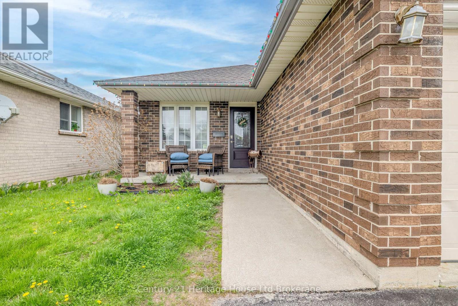 7 Kara Lane, Tillsonburg, Ontario  N4G 5M2 - Photo 2 - X13154224
