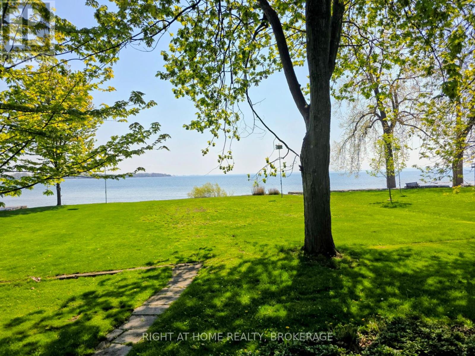 306 Prospect Point Road S, Fort Erie, Ontario  L0S 1N0 - Photo 2 - X13154244