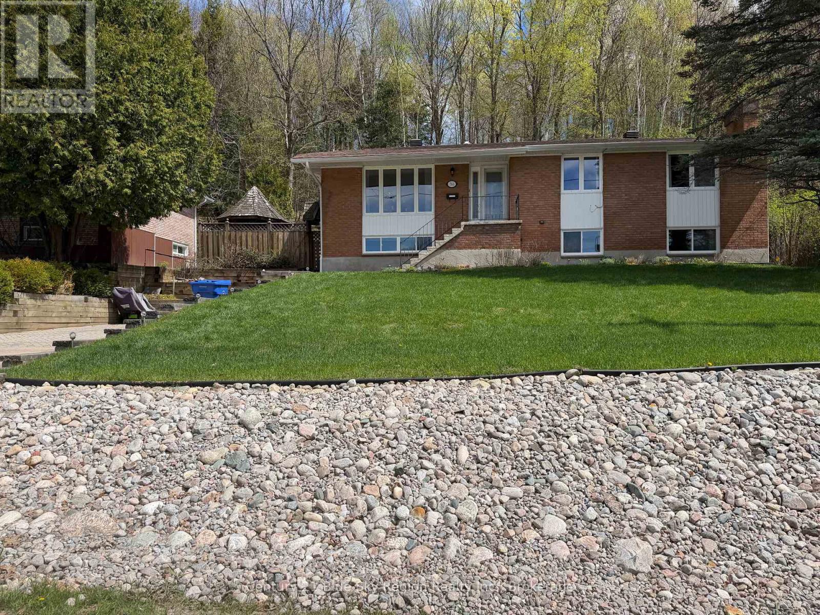766 SKI CLUB ROAD, North Bay, Ontario