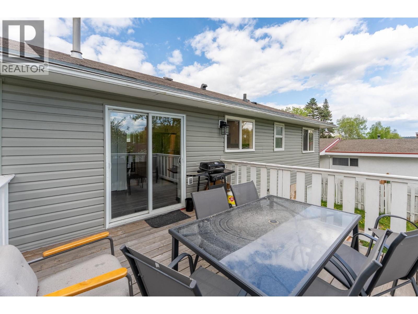 2909 Pinewood Avenue, Prince George, British Columbia  V2N 1H8 - Photo 6 - R3126182