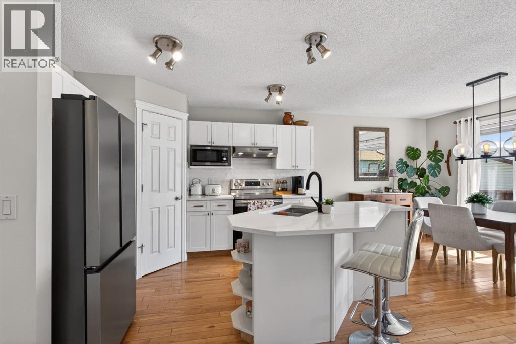 57 Bridlewood Manor SW, Calgary, Alberta  T2Y 3T4 - Photo 9 - A2311048