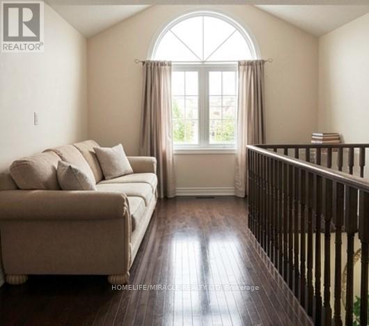 107 Castle Oaks Crossing, Brampton, Ontario  L6P 3V2 - Photo 7 - W13107384