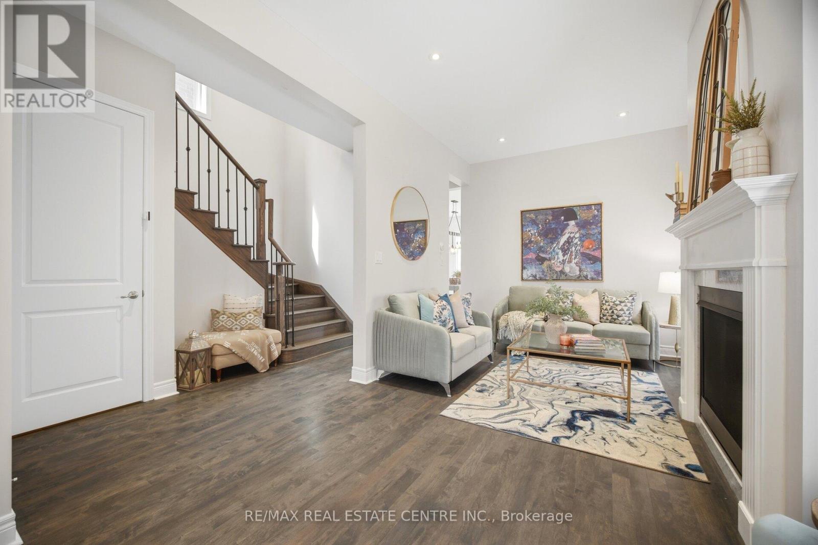 24 Duffel Crescent, Halton Hills, Ontario  L7G 0M1 - Photo 7 - W13121052