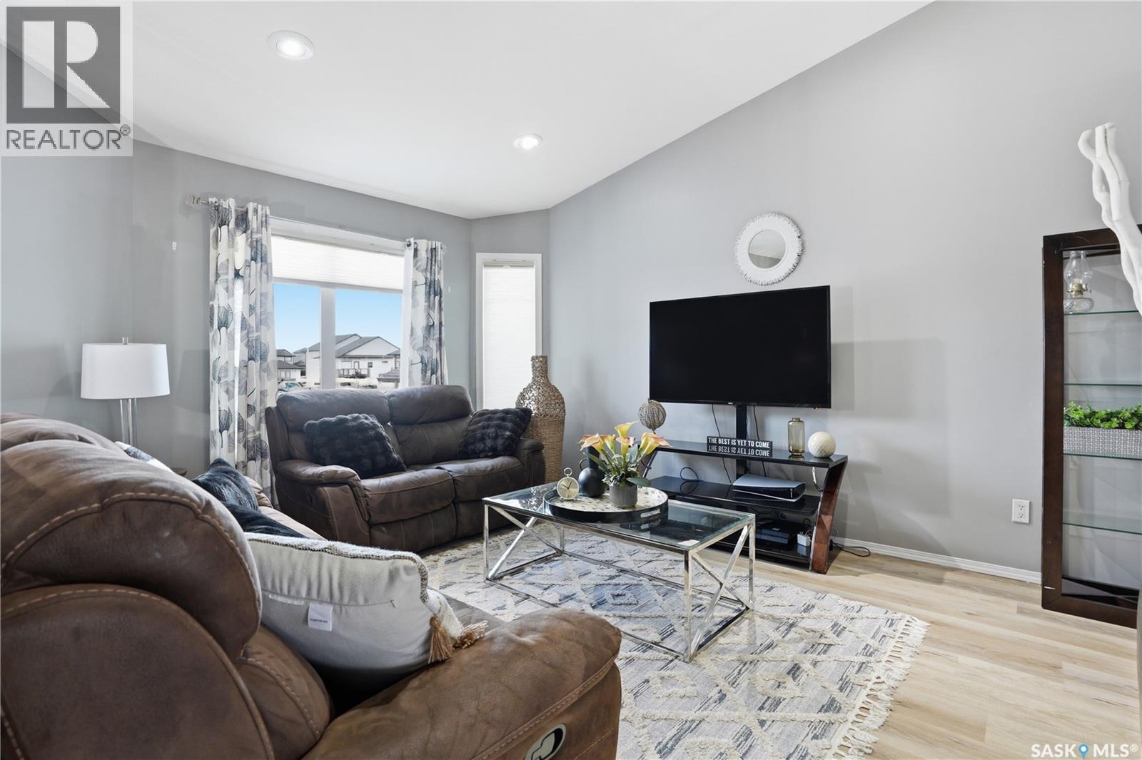 2146 Rosewood Drive, Saskatoon, Saskatchewan  S7V 0G2 - Photo 4 - SK036629