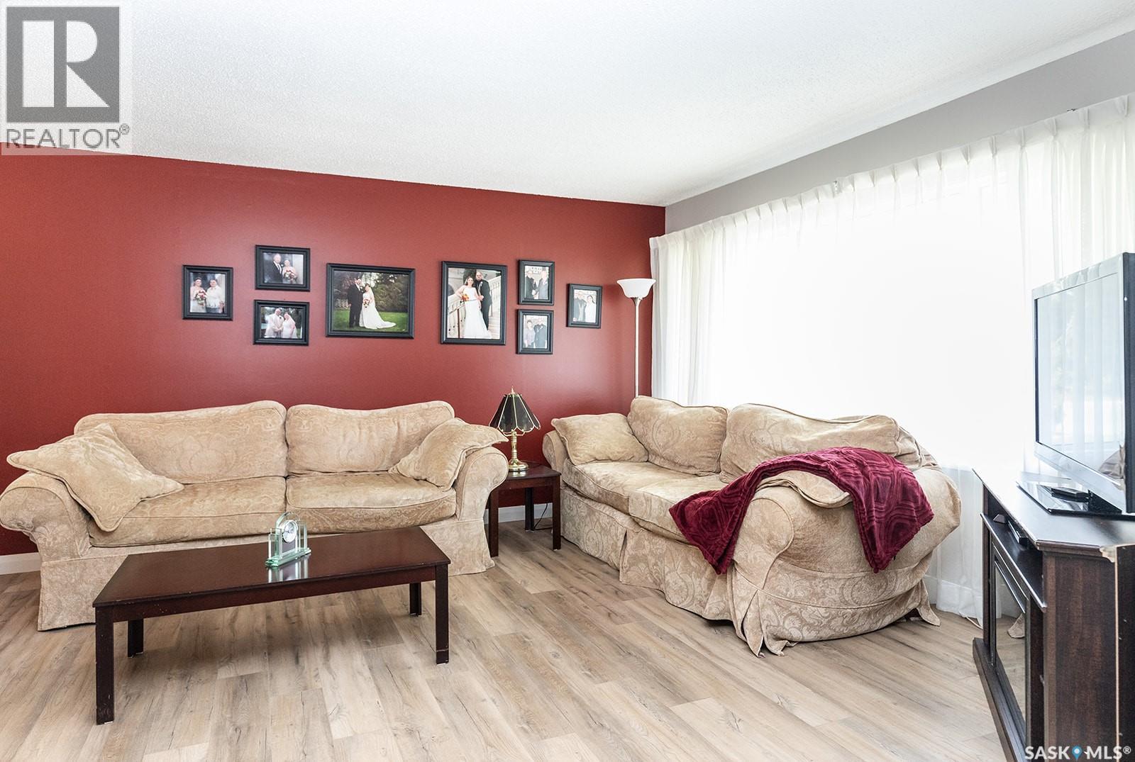 43 Lindsay Drive, Saskatoon, Saskatchewan  S7H 3E2 - Photo 6 - SK036569