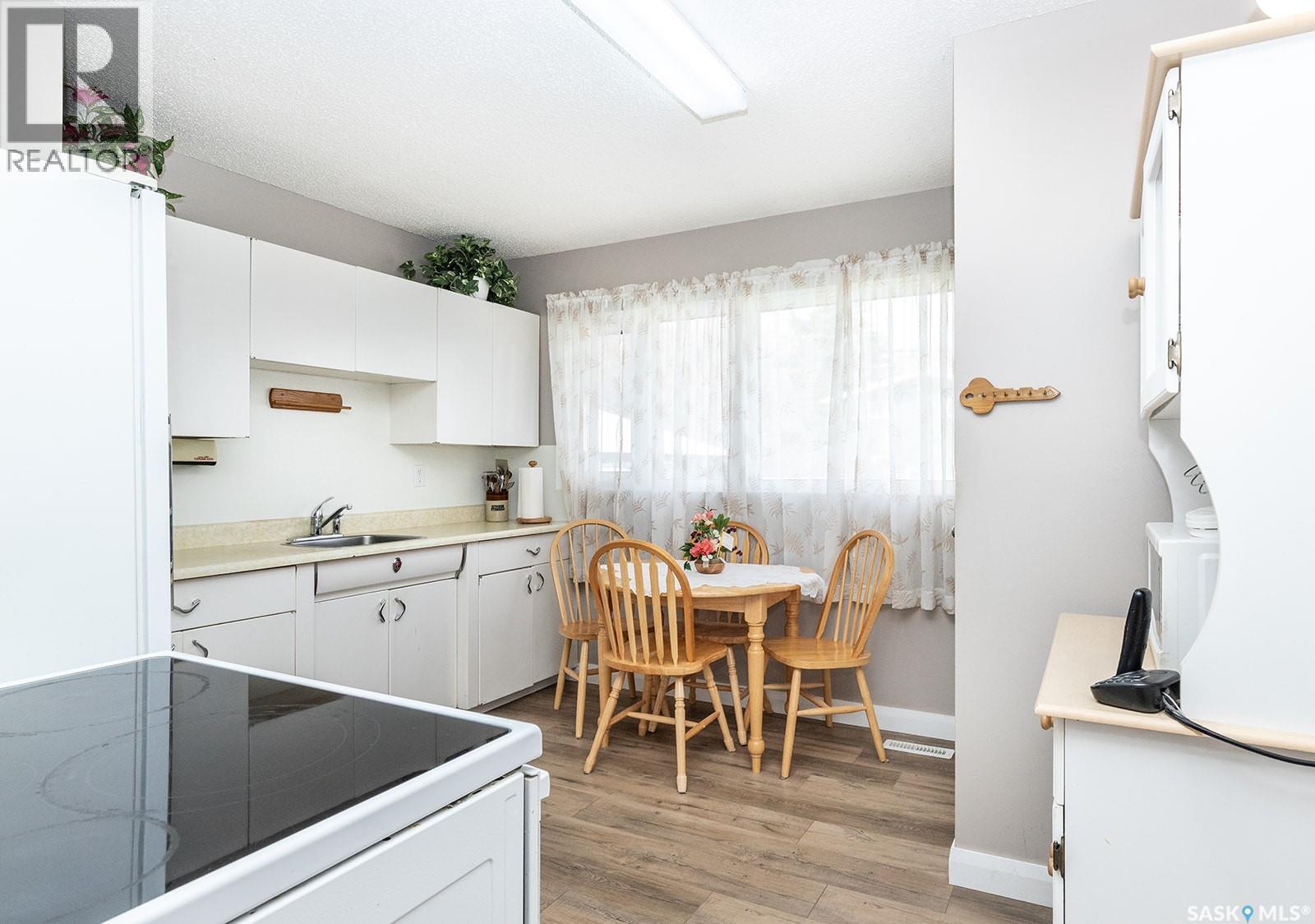 43 Lindsay Drive, Saskatoon, Saskatchewan  S7H 3E2 - Photo 7 - SK036569
