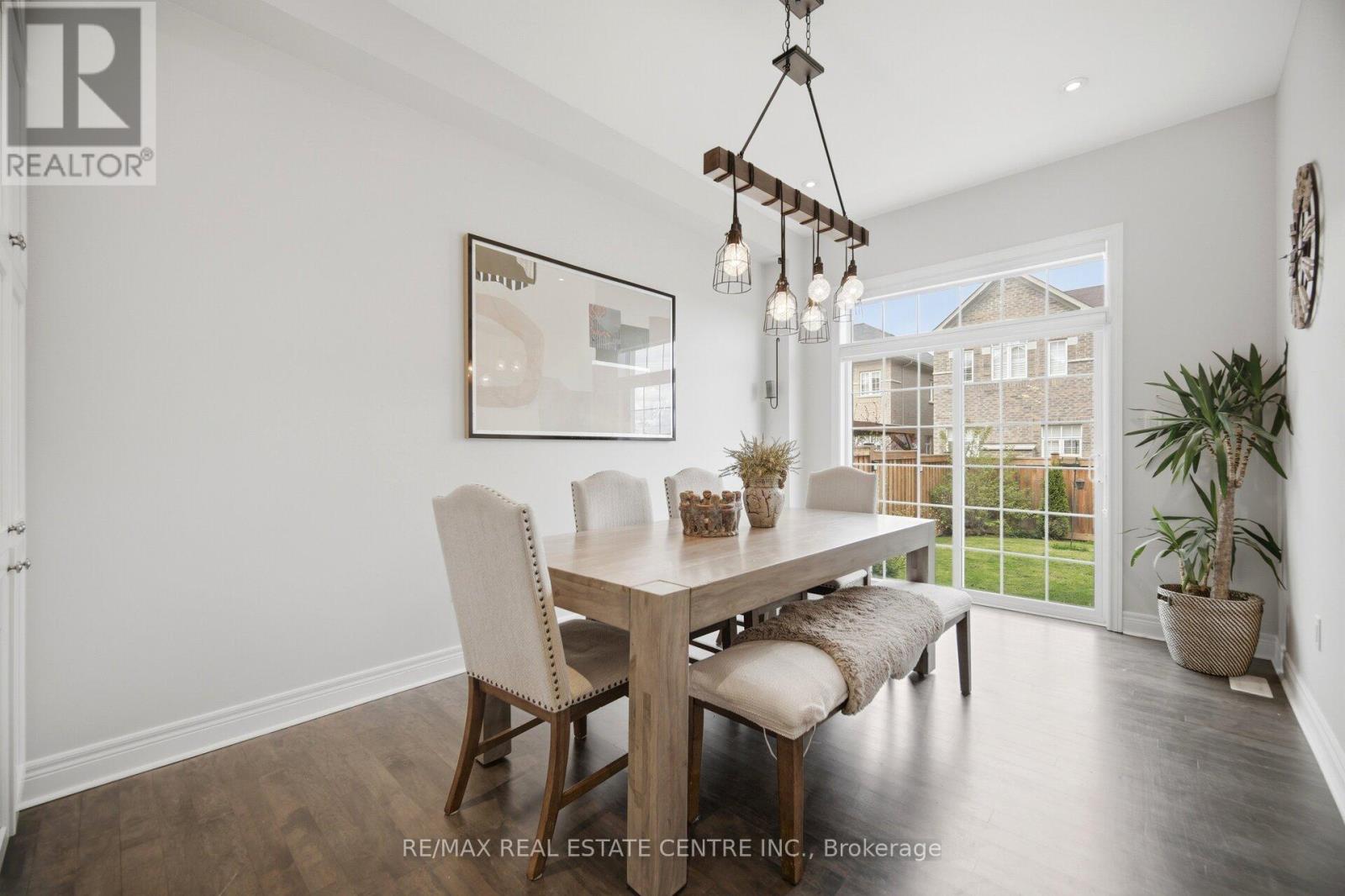 24 Duffel Crescent, Halton Hills, Ontario  L7G 0M1 - Photo 11 - W13121052