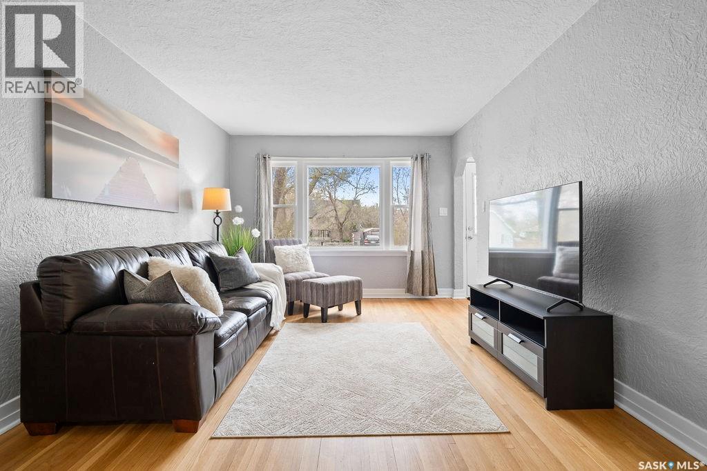 2111 Queen Street, Regina, Saskatchewan  S4T 4C4 - Photo 6 - SK036482