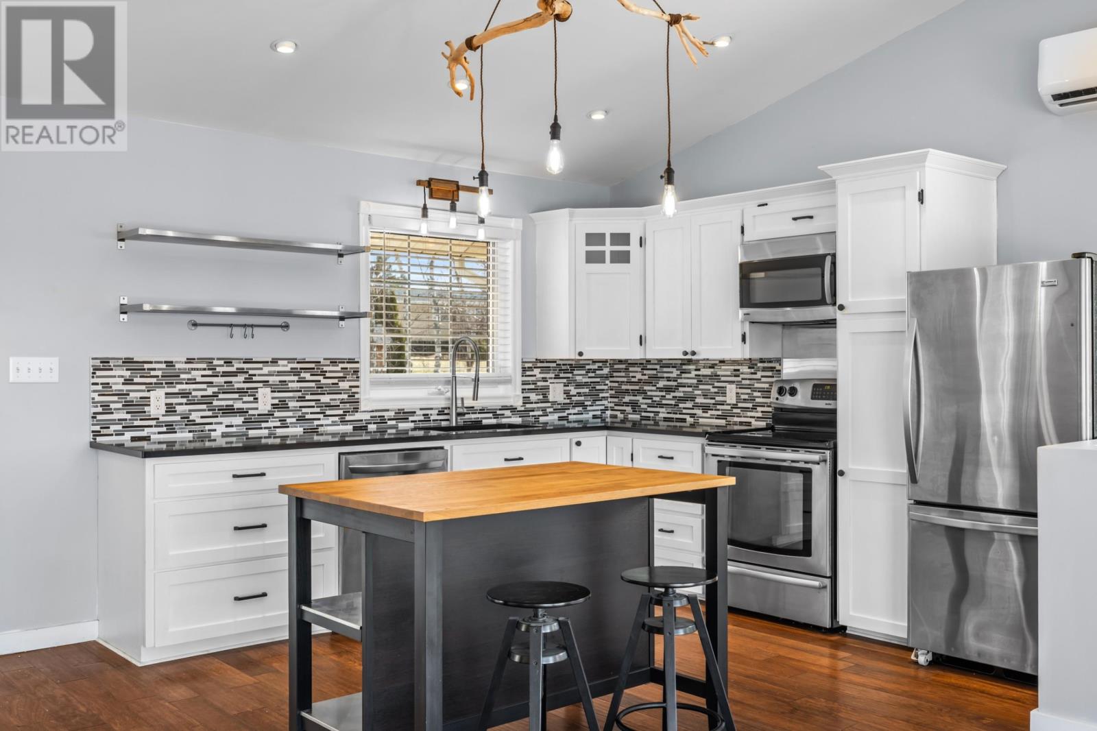 73 Riverbank Drive, Johnstons River, Prince Edward Island  C1B 3E7 - Photo 8 - 202607768