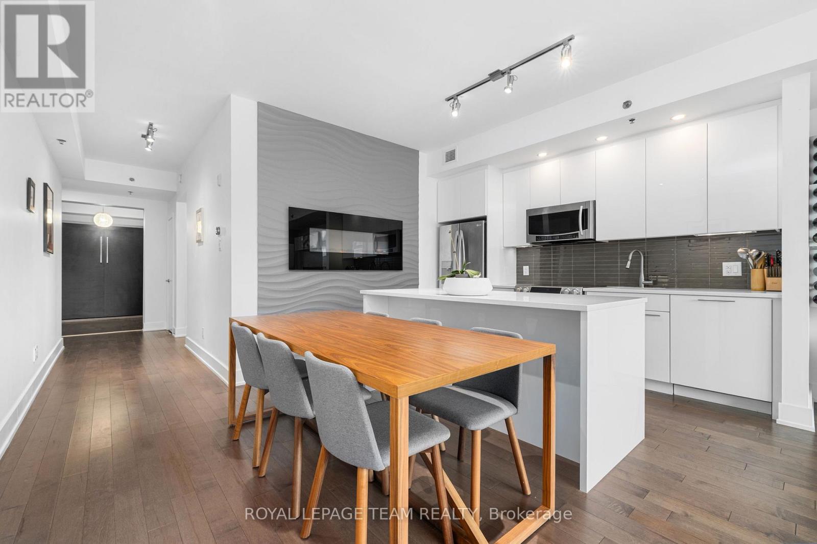 206 - 98 Richmond Road, Ottawa, Ontario  K1Z 0B2 - Photo 7 - X12910414