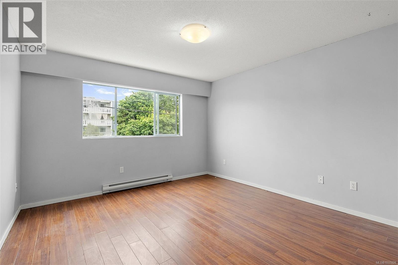 203 545 Rithet St, Victoria, British Columbia  V8V 1E4 - Photo 16 - 1037428