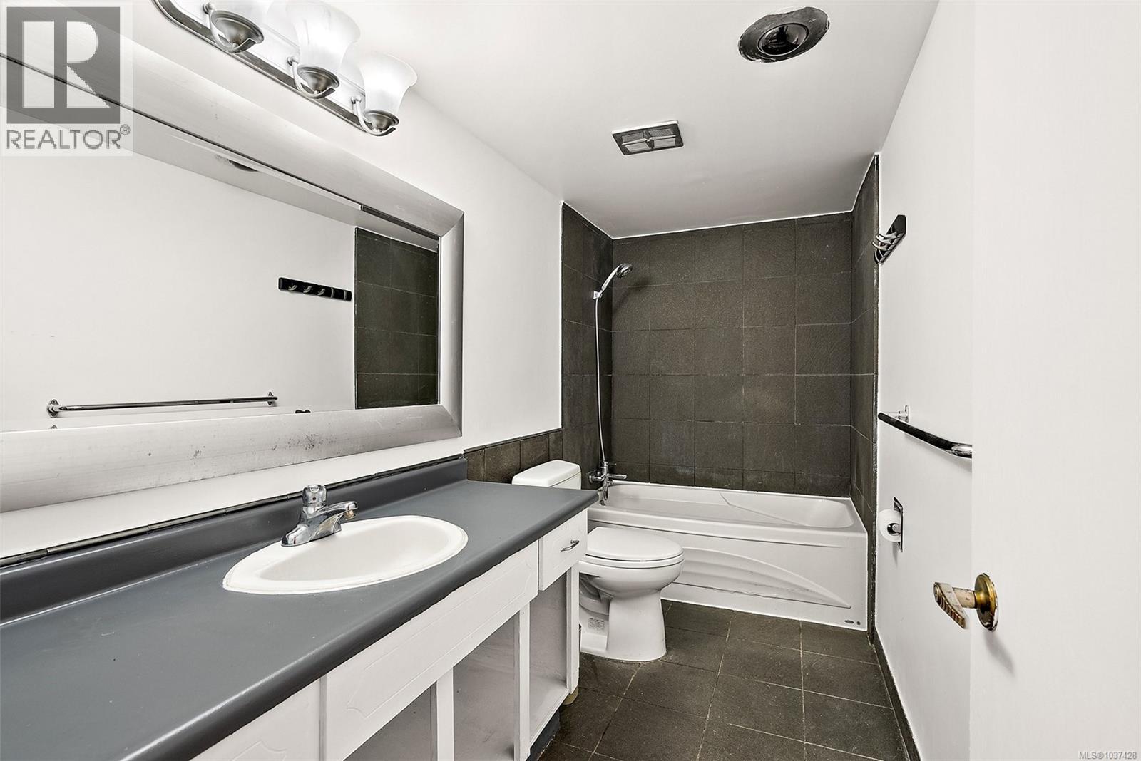 203 545 Rithet St, Victoria, British Columbia  V8V 1E4 - Photo 19 - 1037428