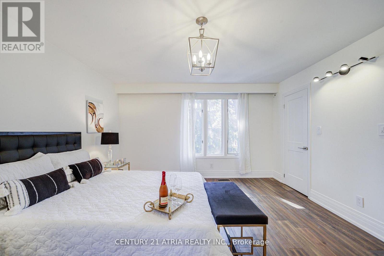 27 Denlow Boulevard, Toronto, Ontario  M3B 1P5 - Photo 35 - C13153796