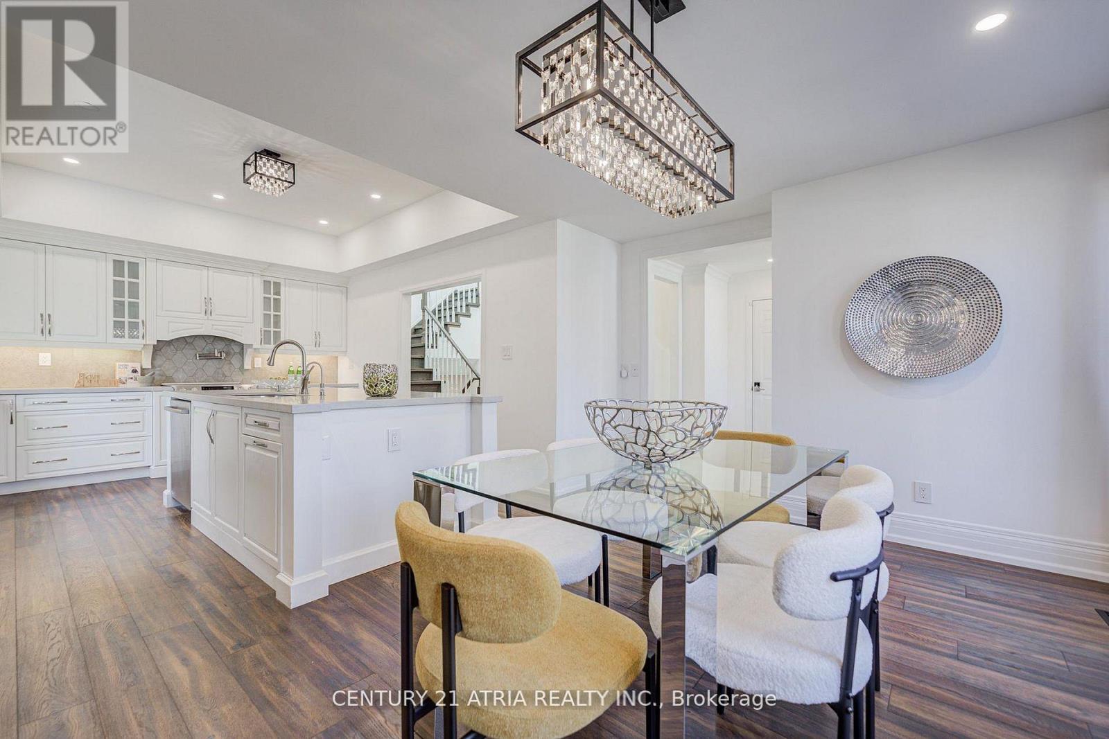 27 Denlow Boulevard, Toronto, Ontario  M3B 1P5 - Photo 6 - C13153796