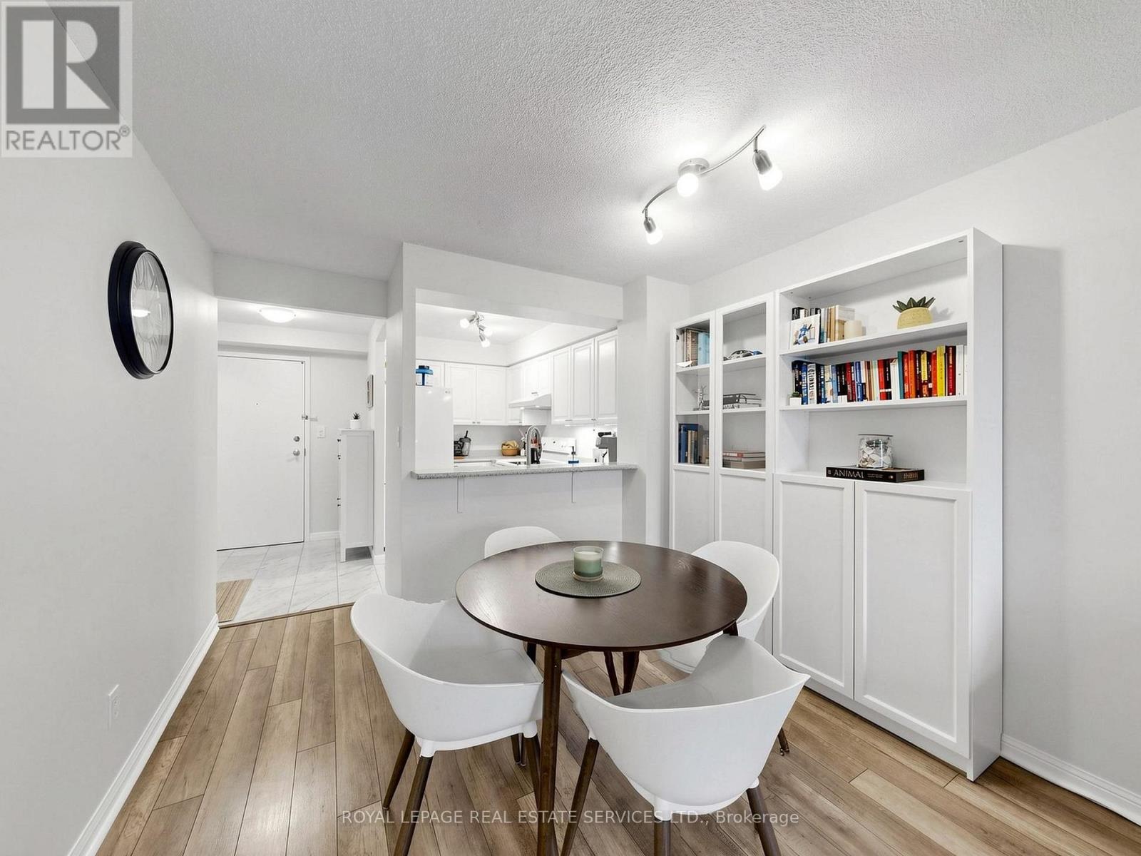 203 - 398 Eglinton Avenue, Toronto, Ontario  M4P 3H8 - Photo 13 - C13153858