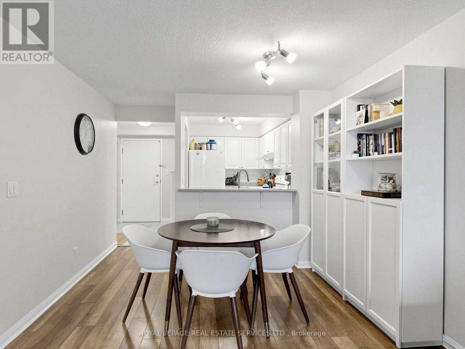 203 - 398 Eglinton Avenue, Toronto, Ontario  M4P 3H8 - Photo 14 - C13153858